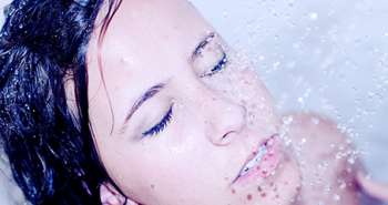 Why You Need Hyaluronic Acid In Your Skincare